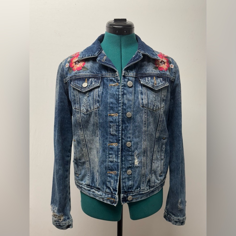 Topitop Peruvian Women’s Embroidered Distressed Jean Jacket Size M